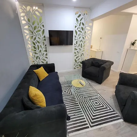 Apartment Yellow 18 *