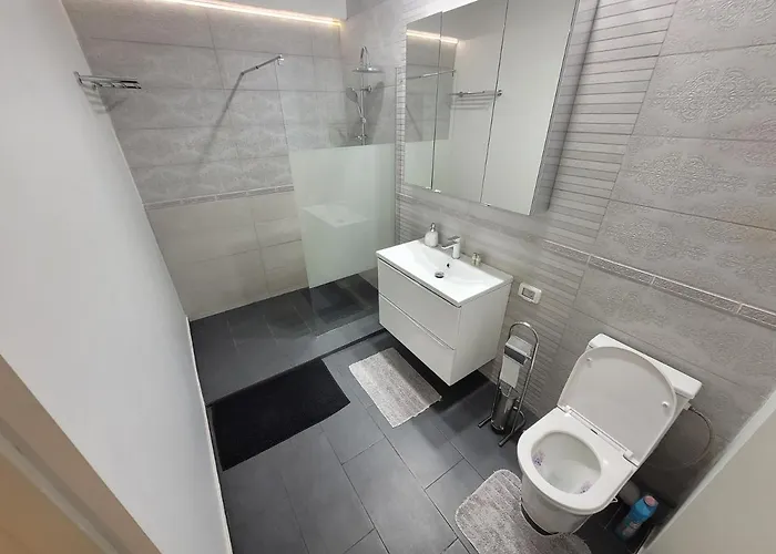 Yellow 18 Constanţa